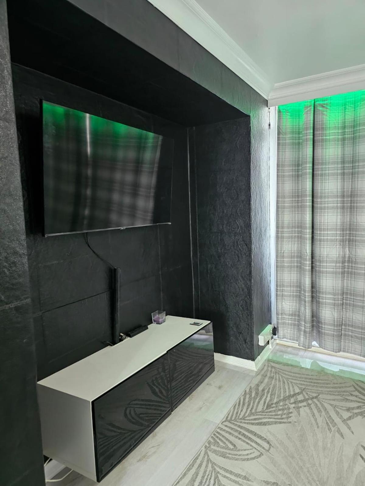 לונדון Holiday Apartment מראה חיצוני תמונה